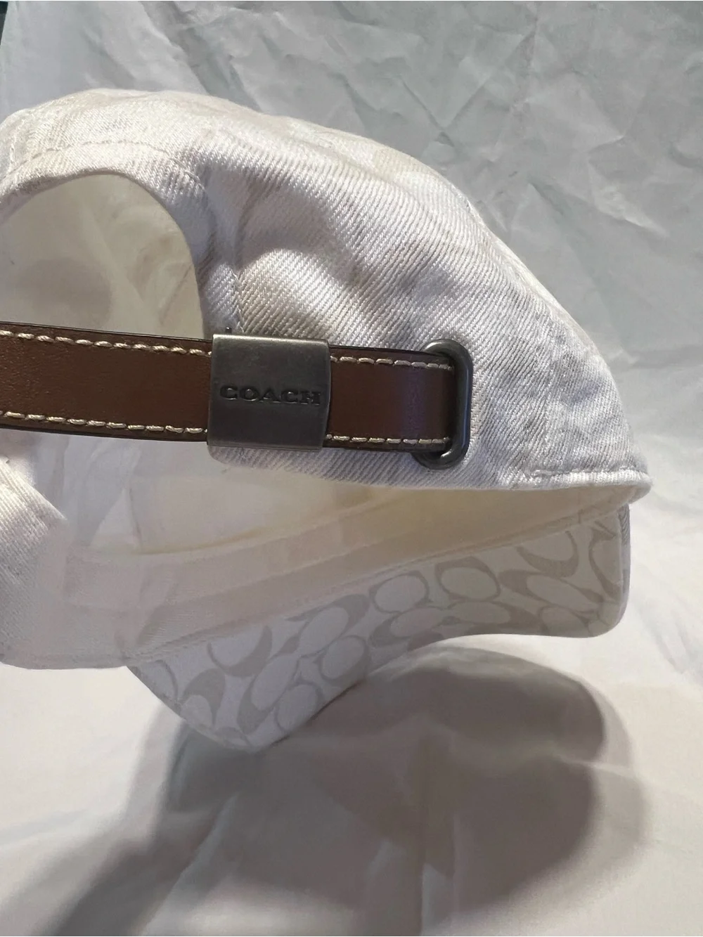 Women’s Coach signature baseball cap
